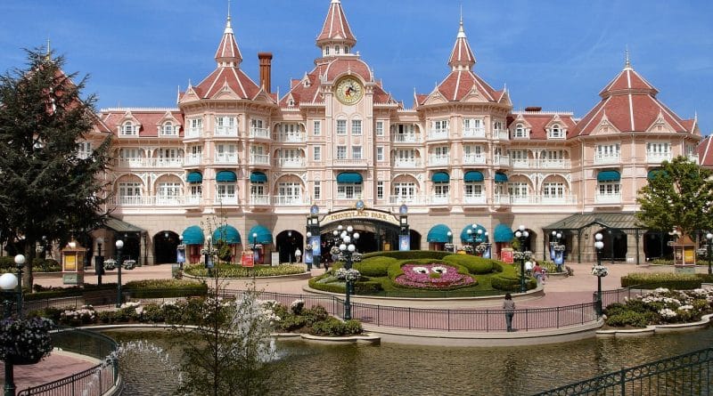 Entrée de Disneyland Paris – contacter Disneyland Paris pour une réservation ou une aide