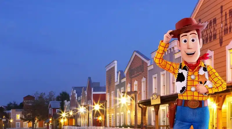 hotel cheyenne disneyland paris woody